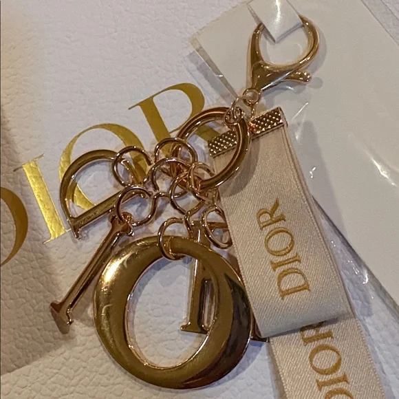 NWT DIOR KEYCHAIN/BAG CHARM💗💗💗